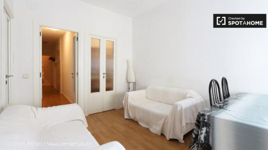 Acogedor apartamento de 3 dormitorios en alquiler en Lavapiés - MADRID