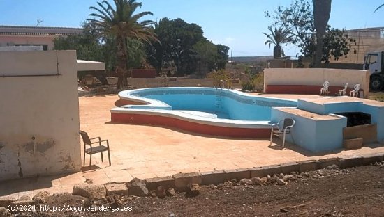 Villa en venta en Granadilla de Abona (Tenerife)