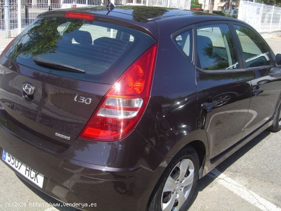 Hyundai i30 1.6 CRDI CLASSIC GL - Vila-Seca