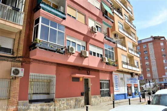 Venta de apartment en Alicante, de 90m2 con 3 dormitorios y 1 baño