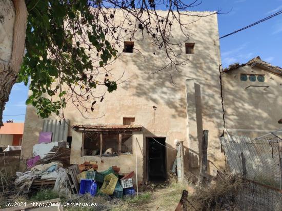 Casa de pueblo con terreno en el centro de Heredades, Almoradi, Alicante - ALICANTE