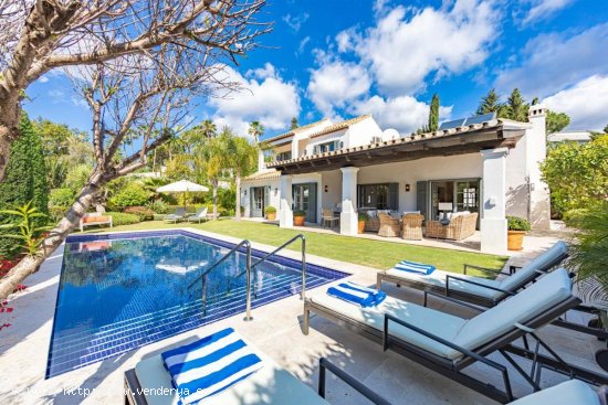  Villa en venta en Estepona (Málaga) 