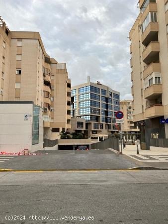 Alquiler de Plaza de Aparcamiento en Teatinos, Málaga - MALAGA