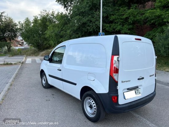 Renault Kangoo FURGON (O)1.5 DCI 55KW PROFESIONAL de 2019 con 102.000 Km por 9.800 EUR. en Madrid