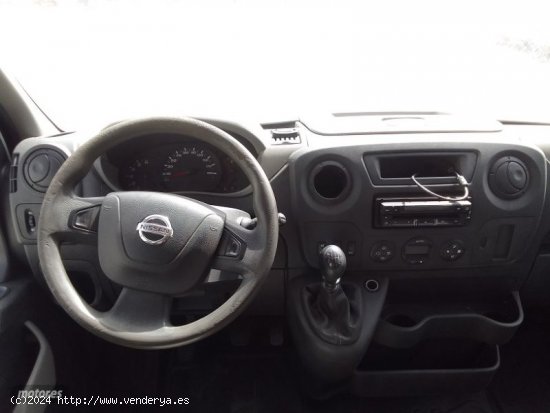 Nissan NV300 NV 400 DCI 150 CON 7 PLAZAS MAS CARGA. de 2016 con 222.000 Km por 19.000 EUR. en Murcia