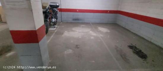 Plaza de garaje para coche pequeño o 2 motos. - ALICANTE