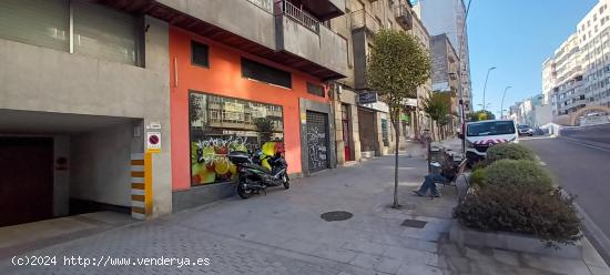 Local comercial a pie de calle - PONTEVEDRA