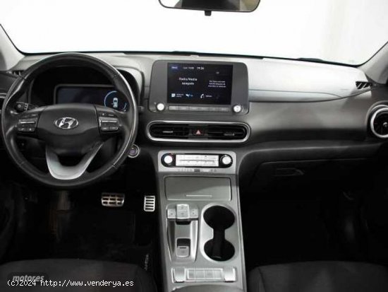 Hyundai Kona Electric Maxx 150kW de 2022 con 32.000 Km por 25.990 EUR. en Cadiz