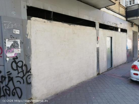 Local comercial en venta Madrid, barrio de Abrantes. - MADRID