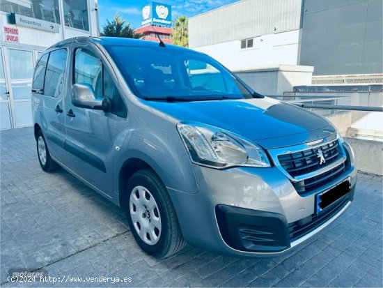 Peugeot Partner STYLE de 2016 con 129.000 Km por 11.500 EUR. en Murcia