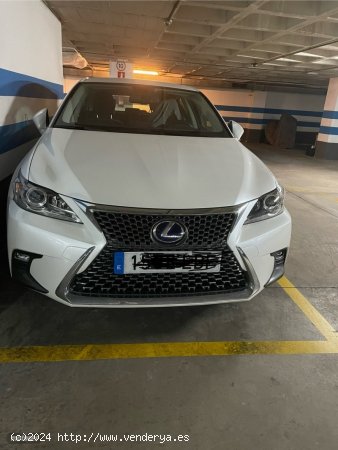 Lexus CT 200h Eco de 2019 con 27.600 Km por 18.000 EUR. en Las Palmas