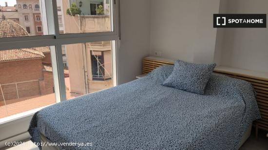 Apartamento tranquilo de 1 dormitorio en alquiler cerca de Mercat de Russafa en l'Eixample - VALENCI