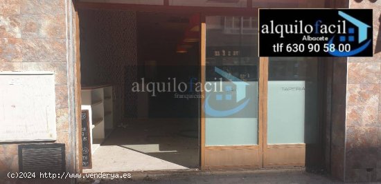 SE ALQUILA BAR/ ARQUITECTO VANDELVIRA/ 155 METROS/ 1000 €