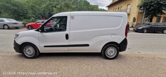 Fiat Doblo Cargo furgon largo maxy con forrado interior frigorifico con forrado interior isotermo  y