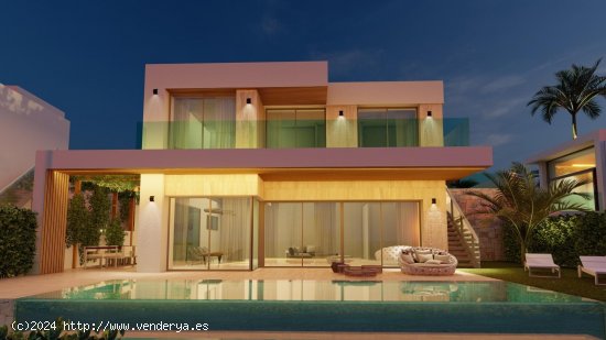 Villa en venta en construcción en Estepona (Málaga)