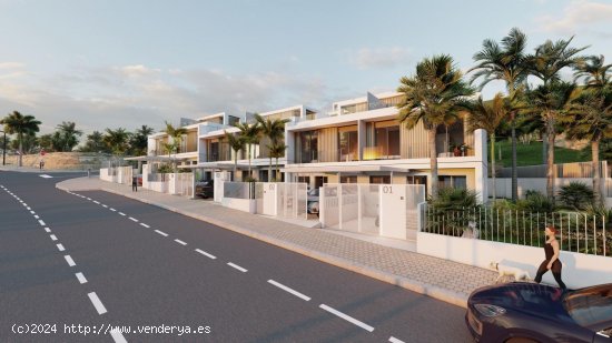 Villa en venta en construcción en Estepona (Málaga)