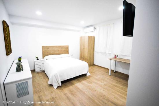  Se alquila habitación en piso de 5 habitaciones en Patraix - VALENCIA 