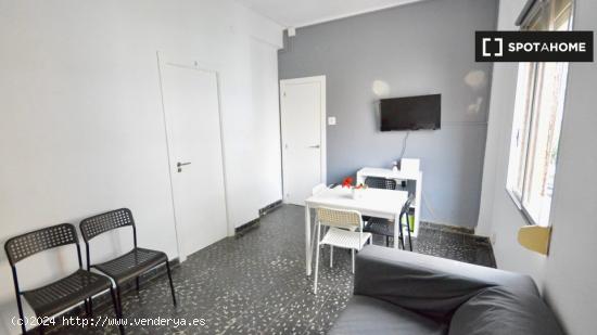 Piso de 3 habitaciones en alquiler en L'Amistat - VALENCIA