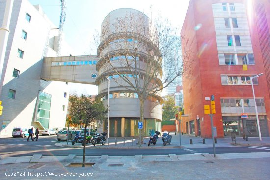 Plaza de aparcamiento en venta  en Barcelona - Barcelona