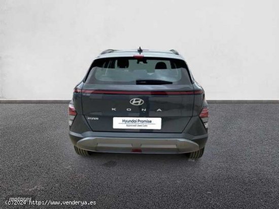 Hyundai Kona 1.0 TGDI Flexx 4x2 de 2024 con 24 Km por 27.600 EUR. en Huelva