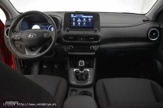 Hyundai Kona 1.0 TGDI Maxx 4x2 de 2023 con 15.786 Km por 19.900 EUR. en Valencia