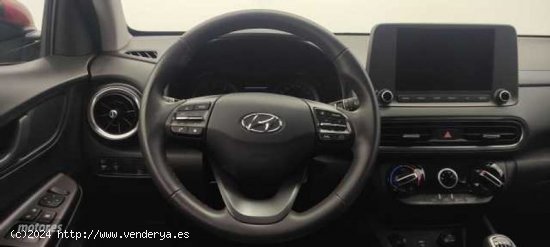 Hyundai Kona 1.0 TGDI Klass 4x2 de 2022 con 17.100 Km por 18.900 EUR. en Barcelona