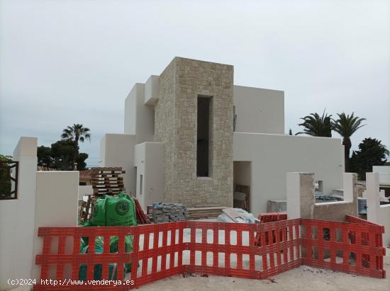 Villa de Lujo de Nueva Construcción con Vistas al Mar! - ALICANTE