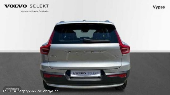 Volvo XC40 XC40 Core, T2 automatico, Gasolina de 2022 con 4.499 Km por 36.900 EUR. en Malaga