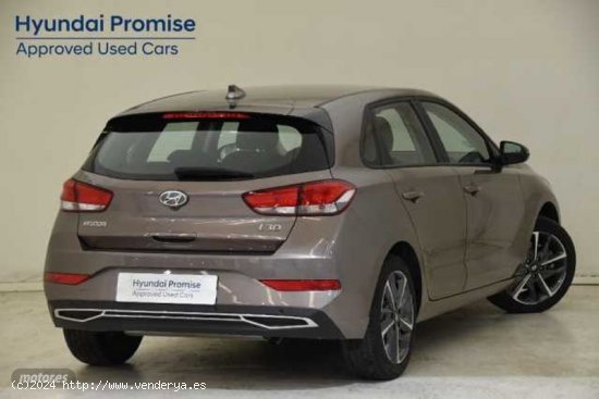 Hyundai i30 1.5 DPI Klass SLX 110 de 2023 con 8.669 Km por 19.990 EUR. en Pontevedra