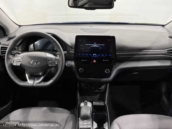 Hyundai Ioniq 100kW Tecno de 2022 con 1.000 Km por 27.500 EUR. en Alicante
