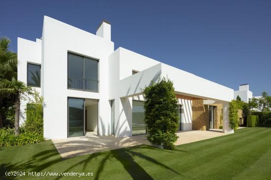 Nueva villa con vistas a los campos de golf en Finca Cortesin, Estepona. - MALAGA