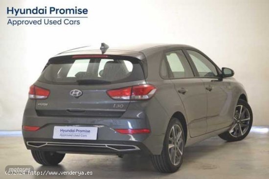 Hyundai i30 1.5 DPI Klass SLX 110 de 2023 con 22.700 Km por 19.990 EUR. en Cadiz