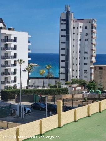 Reformado apartamento en 2 Linea playa Poniente con vistas al mar. - ALICANTE