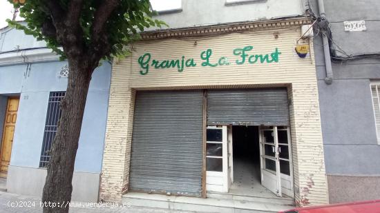 Local Comercial Granja-Bar para reformar en Riera Matamoros, Badalona - BARCELONA