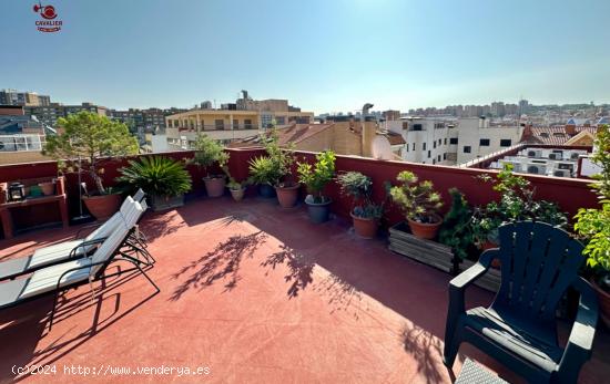 Ático de 130m2 con magnifica terraza de 70m2, tres dormitorios, dos baños y garaje. - MADRID