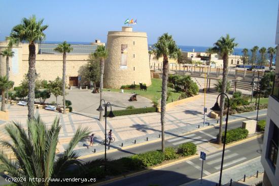 Apartamento en Venta: 2 Dormitorios en Roquetas del Mar, Almería ¡Descubre tu Nuevo Hogar - ALMERI