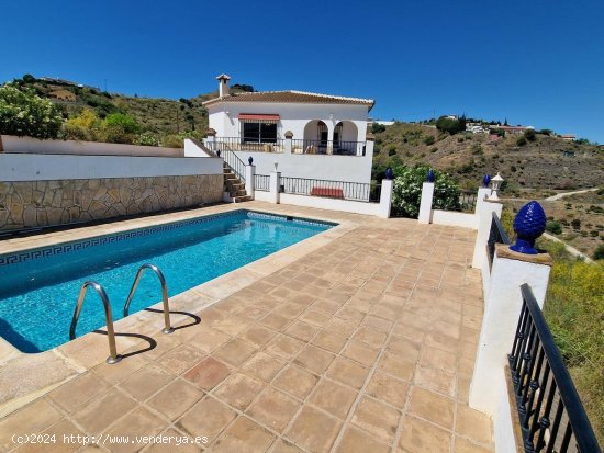 Villa en venta en Alcaucín (Málaga)