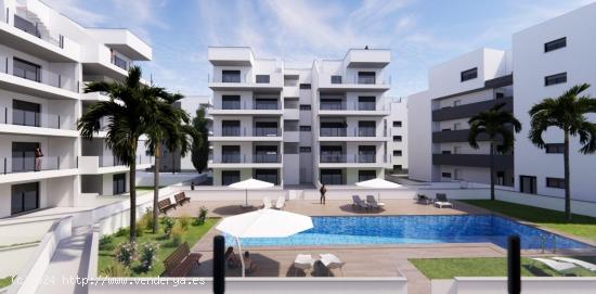 Apartamento planta baja de nueva construcción con piscina y muy cerca del mar en la costa cálida -