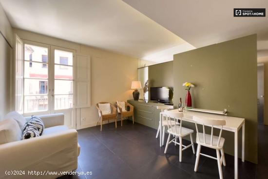  Soleado apartamento de 2 dormitorios con aire acondicionado y balcón en alquiler en el centro de El 