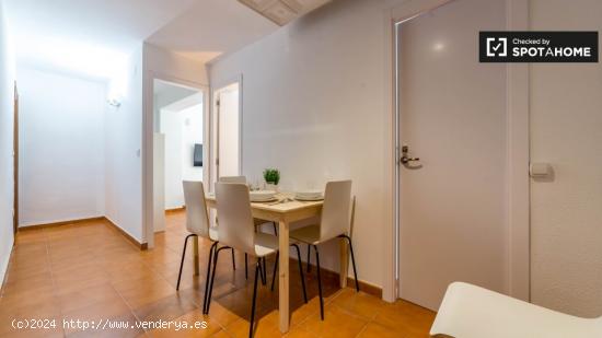 Elegante habitación en apartamento de 6 dormitorios en Rascanya - VALENCIA
