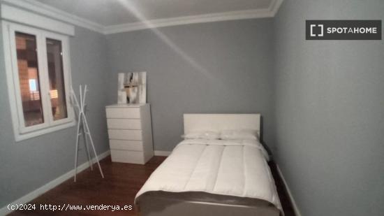 Se alquila habitación en piso de 3 dormitorios en Bilbao - VIZCAYA