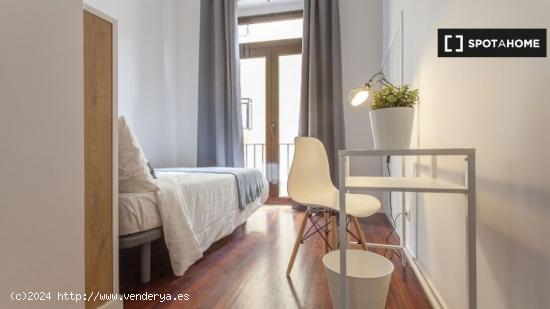 Acogedora y luminosa habitación en el centro de Valencia - VALENCIA