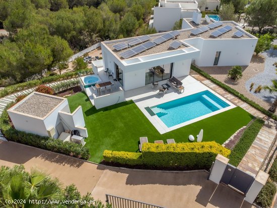 Villa en venta en San Miguel de Salinas (Alicante)