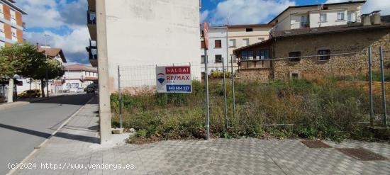 Se vende terreno urbano en el  centro de Olazti - Olazagutia - NAVARRA
