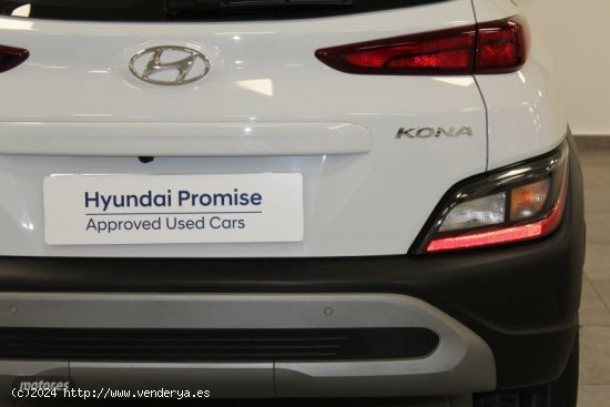 Hyundai Kona 1.0 TGDI Maxx de 2023 con 12.285 Km por 21.290 EUR. en Cadiz