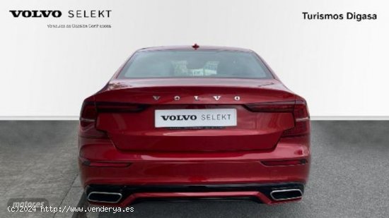 Volvo S60 S60 R-DESIGN, B4 MILD HYBRID GASOLINA CON TECHO SOLAR de 2022 con 19.696 Km por 43.000 EUR