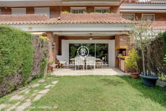 Casa adosada a la venta en primera línea de Gava Mar - BARCELONA