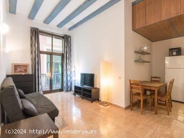  Precioso piso en Rambla Badal , 1 habitación ( ideal parejas ) - BARCELONA 