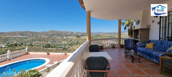 Villa en venta en Viñuela (Málaga)