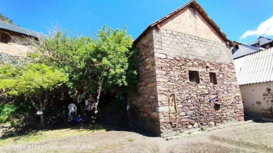 Villa en venta en Gistaín (Huesca)